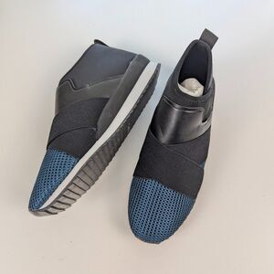 Demi Lovato Fabletics | Black Blue Mesh Sneakers Size US7